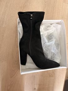 Black Pointed Toe Heeled Ankle Boots Size 6 EU 39
