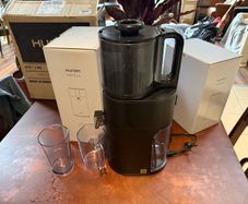 Hurom H409 Juicer