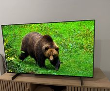 LG OLED C4 42 - 4K Smart TV - Excellent Condition