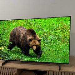 LG OLED C4 42 - 4K Smart TV - Excellent Condition