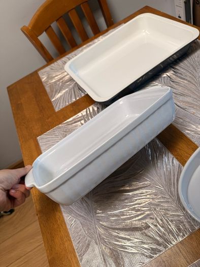Ceramic baking trays