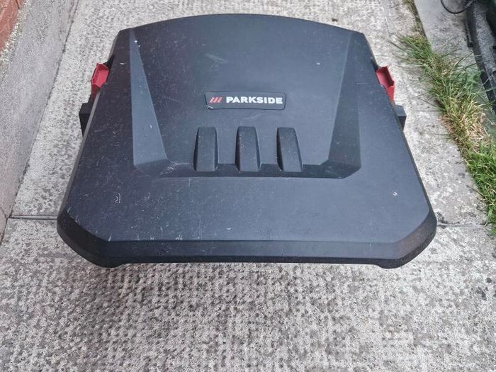 Garage for Robot lawnmower