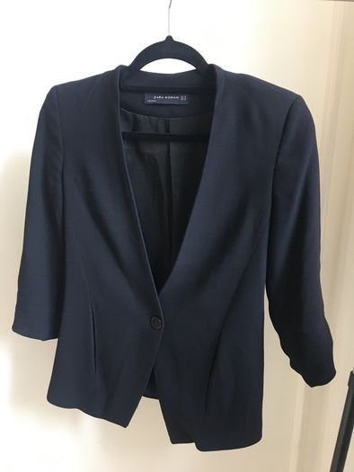 Zara black blazer XS - sleeves elbow length worn twice