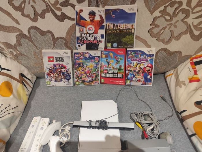 Wii with Mario Party 9, Boom Street, Mario Bros