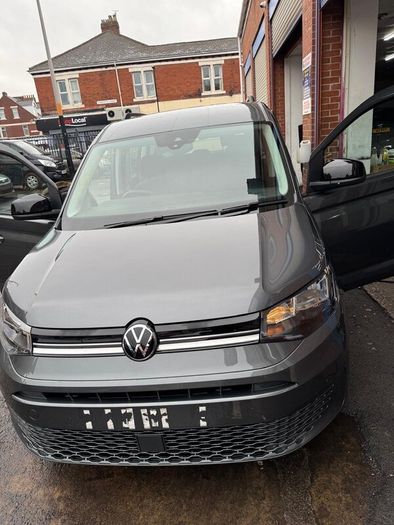 2023 232 AutoVolkswagen caddy wheelchair 7 seater