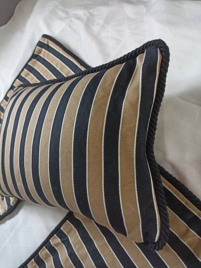 3 X Cushion covers