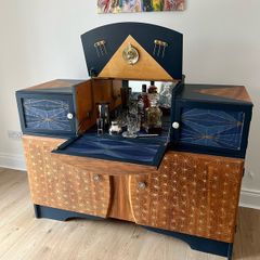SALE!Stunning Vintage Cocktail Cabinet/Drinks Cabinet/ Sideboard