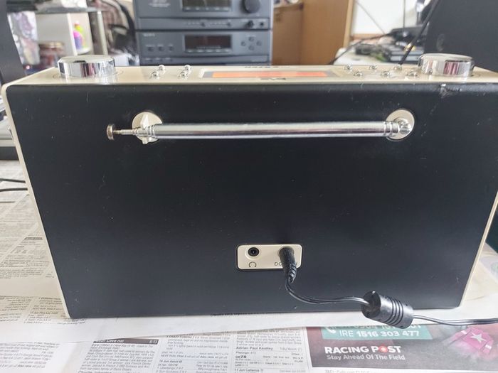 MAXTEK Vintage Style DAB & FM Radio, Model 61250, in excellent condition and working perfect