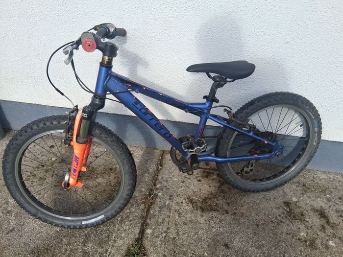 Carrera Blast Jr 20inch wheels Suit Age 5-7