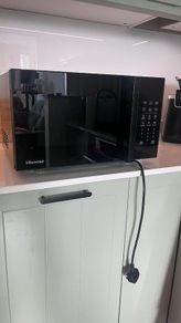 25 litre Hisense Microwave (black)