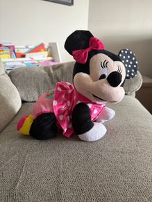 Crawl with me Minnie