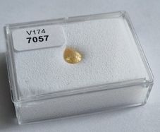 YELLOW SAPPHIRE gemstone approx 1.23ct