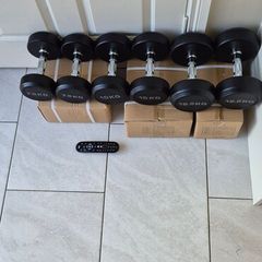 3xbrand new sets of dumbbells, 2x12.5kg, 2x10kg, 2x7.5kg