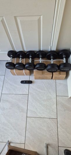 3xbrand new sets of dumbbells