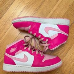 Air Jordan 1 Mid 'Fierce Pink' Size UK 5.5