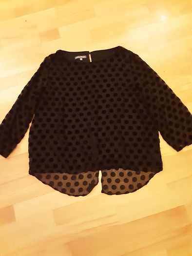 Laura Ashley  Elegant and Sophisticated Top, with a Spotted Pattern/Colour: Black  .. Size: 12 UK  40 EU/Price Drop