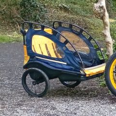 Kids bike trailer