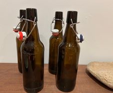 4 x Bottles with Clip Top