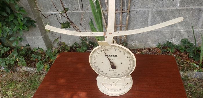 Vintage salters scales