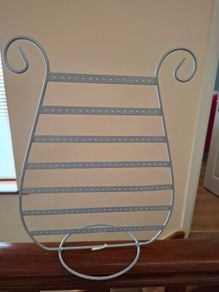 Earrings stand