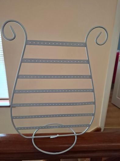 Earrings stand