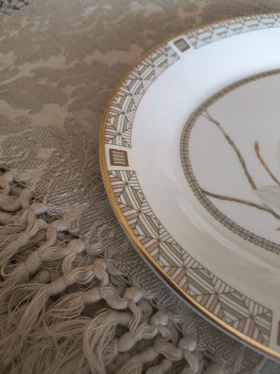 Royal Doulton - White Nile Platter.