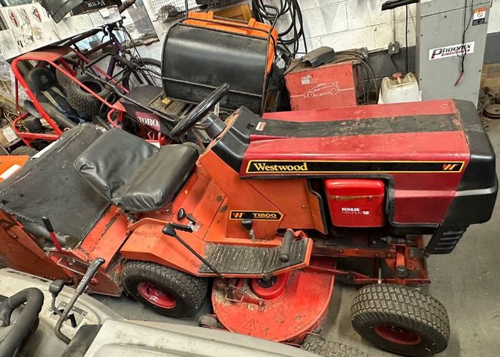 WESTWOOD T1800 - Sit on lawn Mower