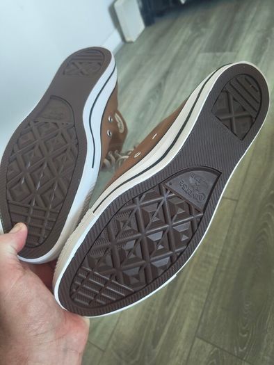 Brand New Chuck Taylor all star high converse UK .8.5