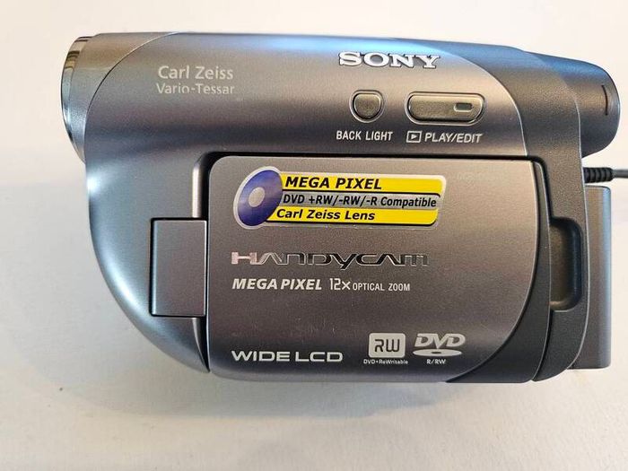 Sony DCR-DVD705E vintage DVD Handycam camcorder