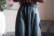 18 inch kneeling statue