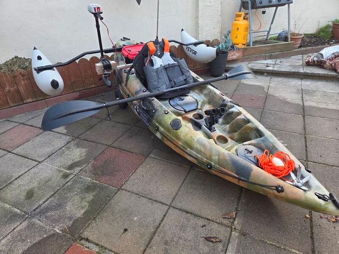 kayak, Motor and a lot more
