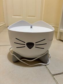 Cat Drinking Fountain Catit PIXI