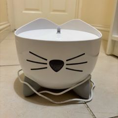 Cat Drinking Fountain Catit PIXI