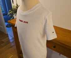 Tommy Hilfiger T-shirt & leggings age 4/5