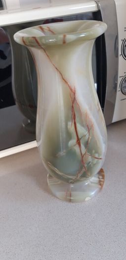 Beautiful Heavy Onyx Vase