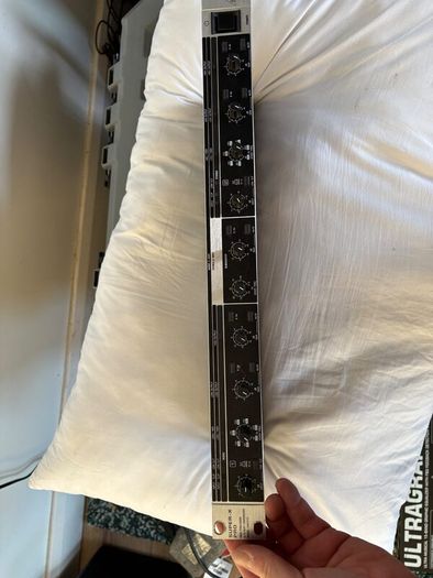 Behringer Super-X Pro CX2310 Crossover