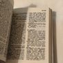 Roget's thesaurus of English words and phrases ( pocket edition) Image 3