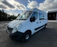 Crew cab van