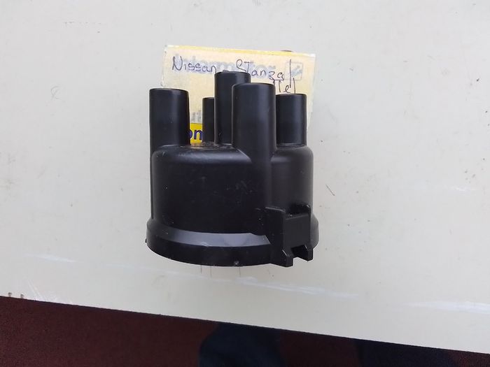 Nissan Vanette / Stanza Distributor Cap