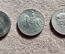 3 Crowns