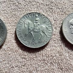 3 Crowns