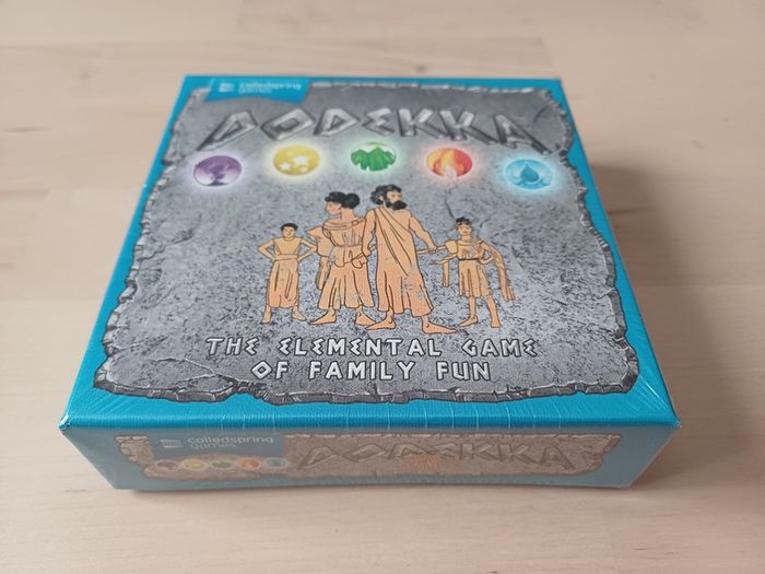 Dodekka Family Strategy Card Game 2014 BRAND NEW