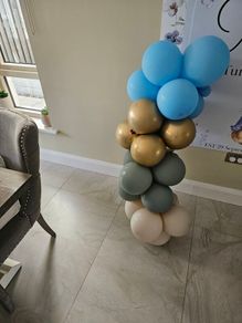 Half balloon arch