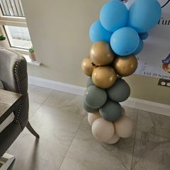 Half balloon arch