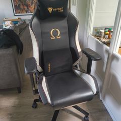 Secret lab omega gaming chair