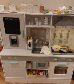 Kids wooden toy kitchen