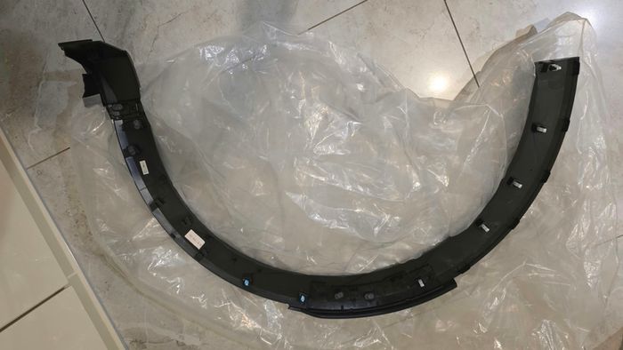 Genuine Hyundai Ioniq 5 Front Right (RH) Side Wheel Arch Trim Garnish Molding 87712-GI100 NEW