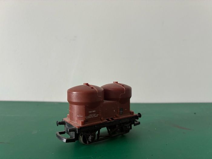 Dapol c043 twin silo cement wagon