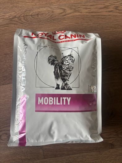 Royal canin cat food