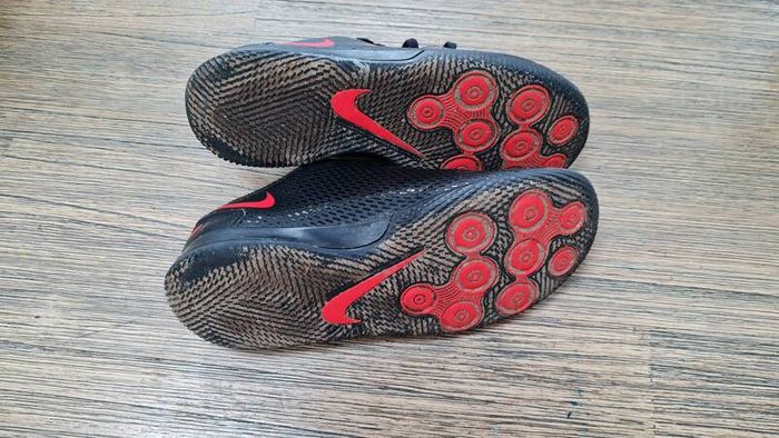Nike Phantom boots